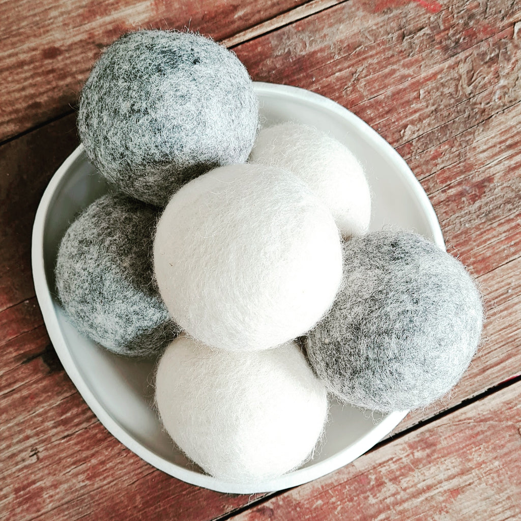 Wool　–　House　That　Red　Dryer　Balls